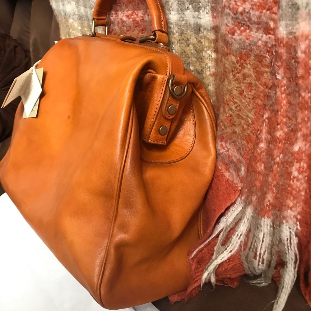 NEW PRATESI Italian Leather Doctors Bag - Picture 3 of 8